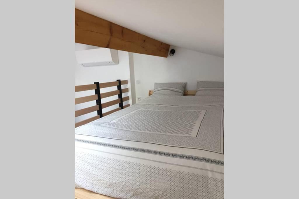 Moderne Saint-Symphorien-d'Ozon